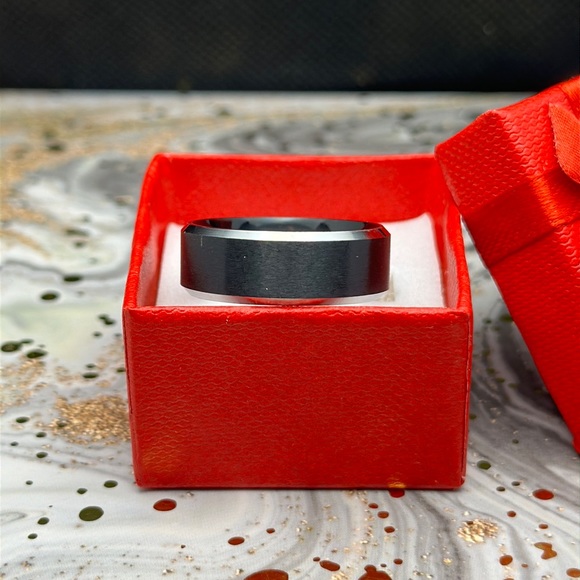 8mm Black & Silver Accent Ring Band - Picture 5 of 5